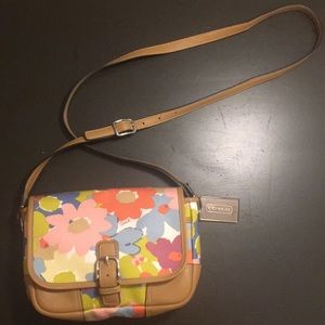 Hadley Floral Field Bag